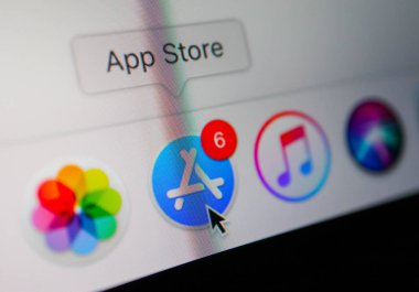 فعال کردن برنامه‌های ایرانی در آیفون